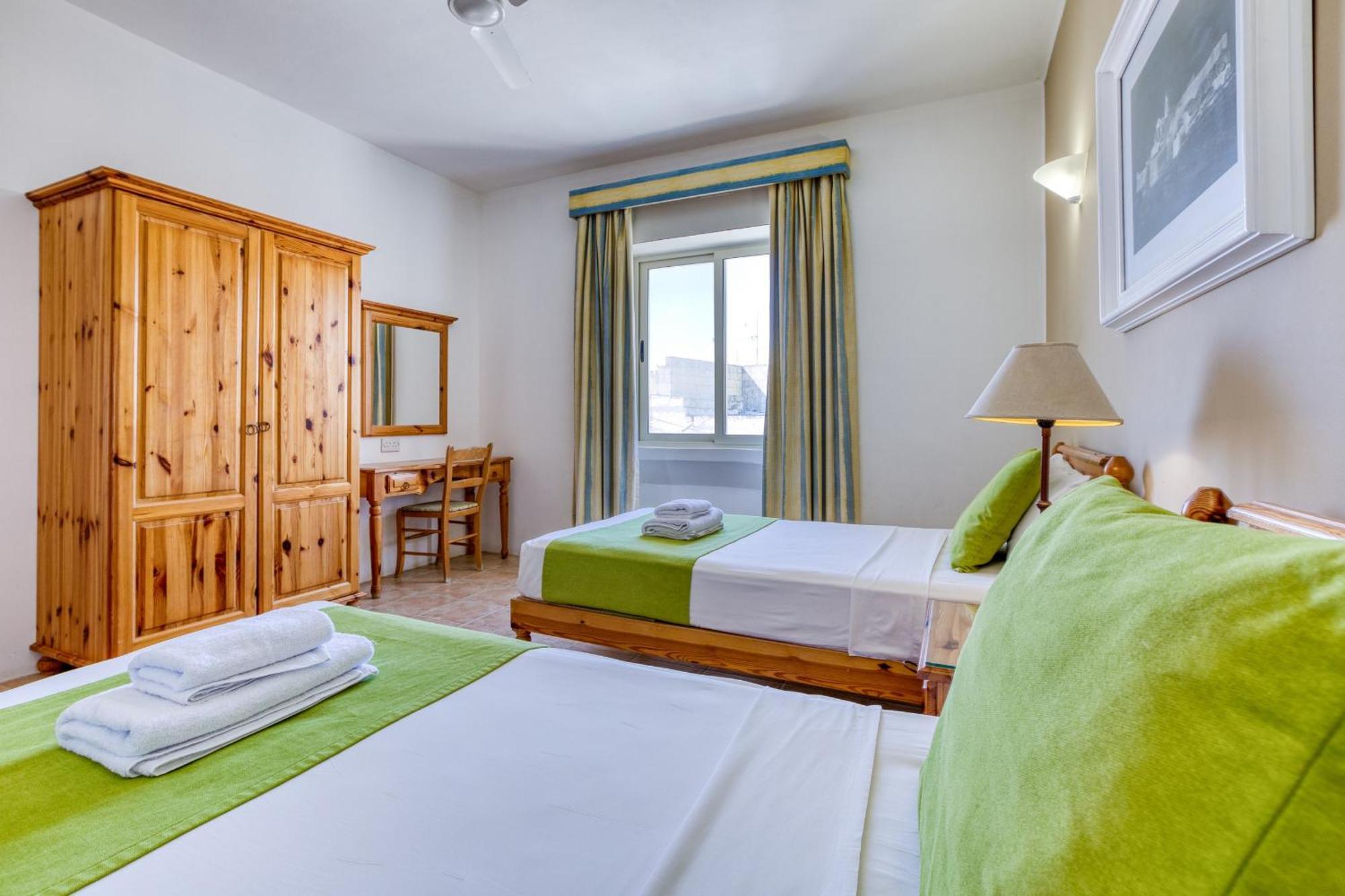 Ta Frenc Apartments Għasri Екстериор снимка